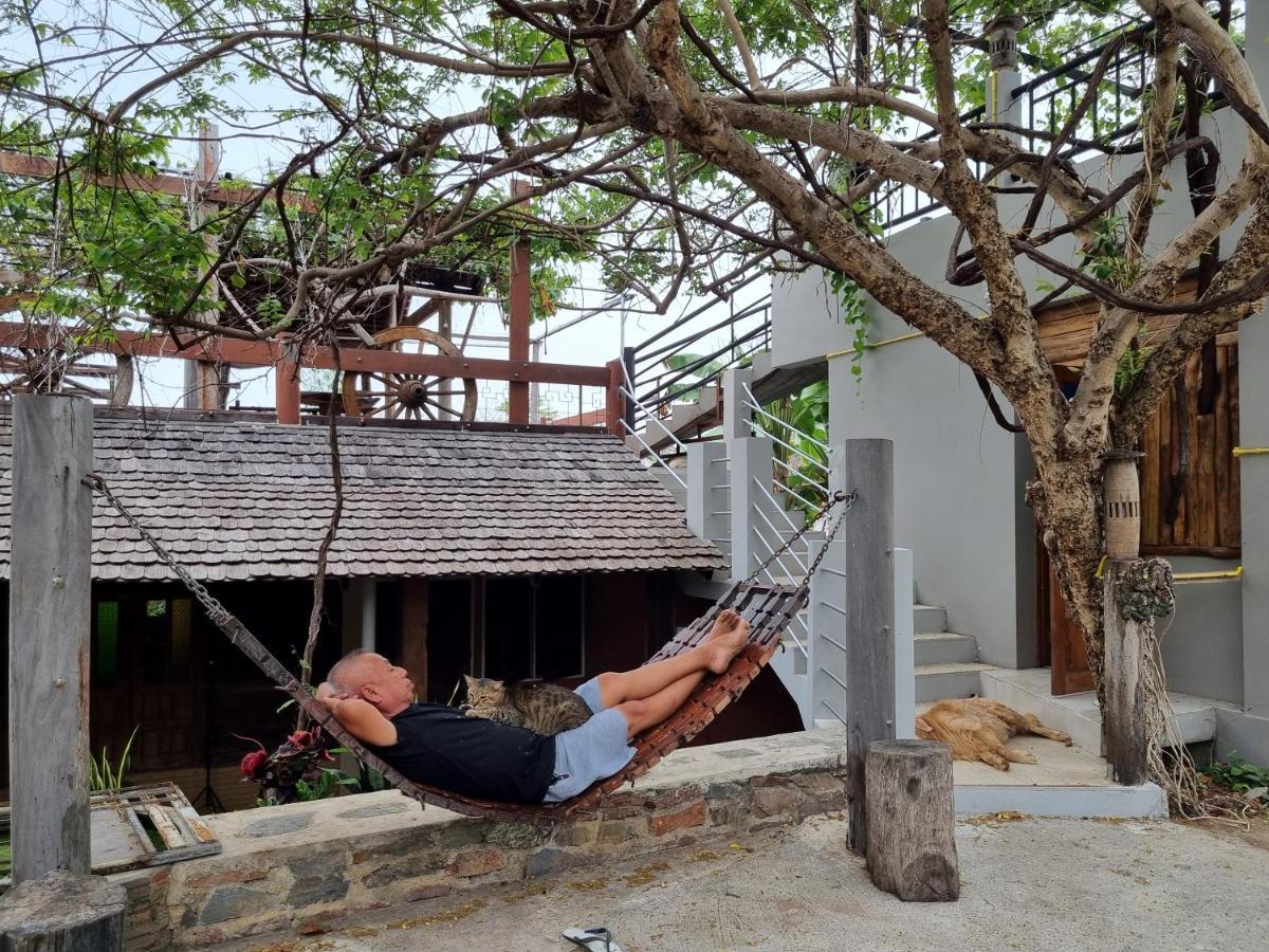 Hello Sichang Bungalow Ko Si Chang Exterior foto
