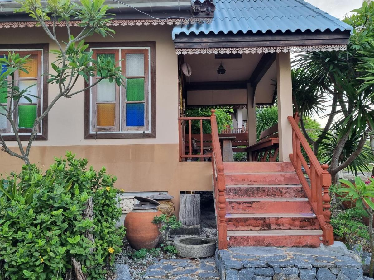 Hello Sichang Bungalow Ko Si Chang Exterior foto
